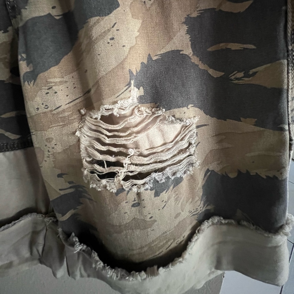 POL Camouflage Print Woven Short Overalls Small NWOT - Picture 3 of 8